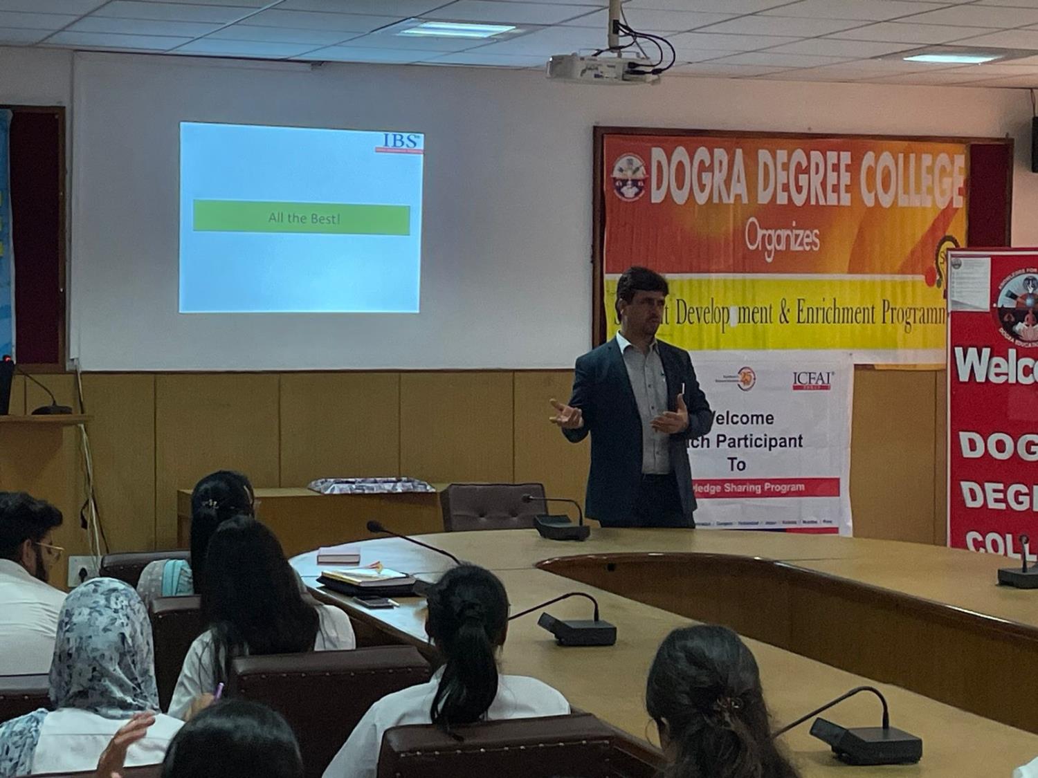 Dogra degree college organise students knowledge sharing program on corporate expectation from campus to cubicles